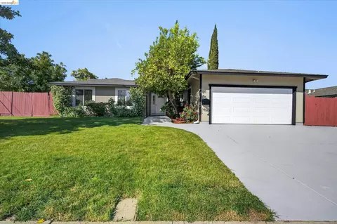 901 Helix Dr, Concord, CA 94518