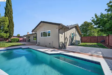 901 Helix Dr, Concord, CA 94518 photo 26
