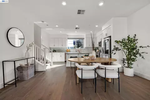 29259 Hub Ct, Hayward, CA 94544