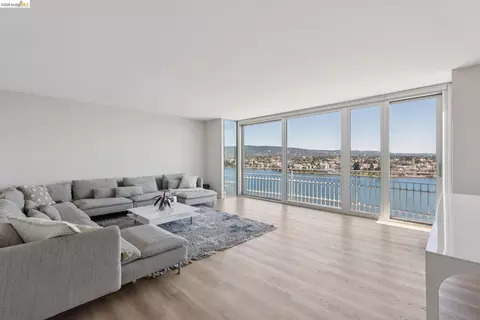 1555 Lakeside Dr #190, Oakland, CA 94612