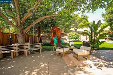 Exterior - 8254 Creekside Dr, Dublin, CA 94568 photo 8 of 14