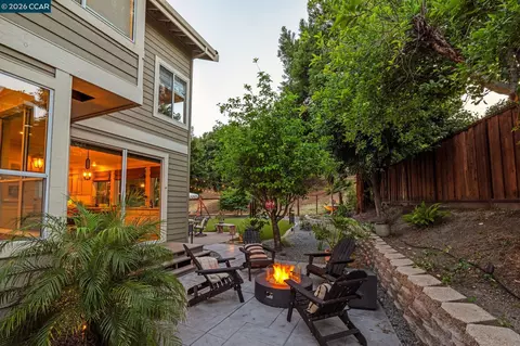 Exterior - 8254 Creekside Dr, Dublin, CA 94568 photo 13 of 14
