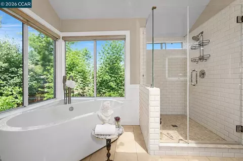 Bath - 8254 Creekside Dr, Dublin, CA 94568 photo 3 of 5