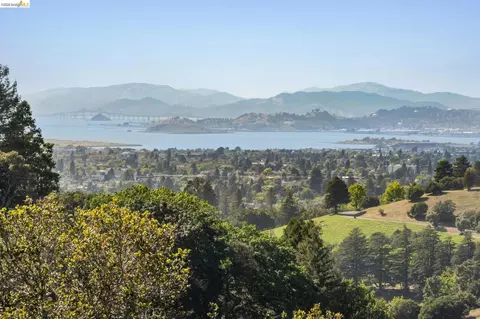 453 Scenic Ave, Piedmont, CA 94611