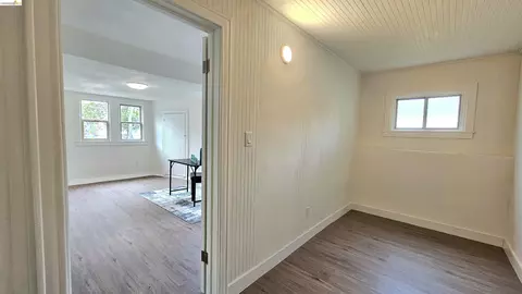 Entry Way - 1404 Pine St, Martinez, CA 94553 photo 1 of 1