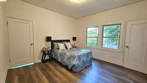 Bedroom - 1404 Pine St, Martinez, CA 94553 photo 1 of 4