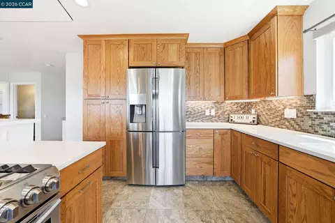 Kitchen - 265 Toledo Ct, Vallejo, CA 94591 photo 3 of 6