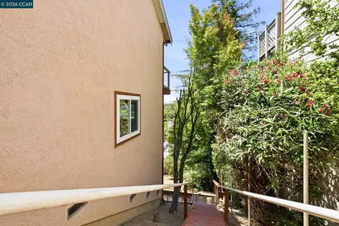 Exterior - 265 Toledo Ct, Vallejo, CA 94591 photo 10 of 12