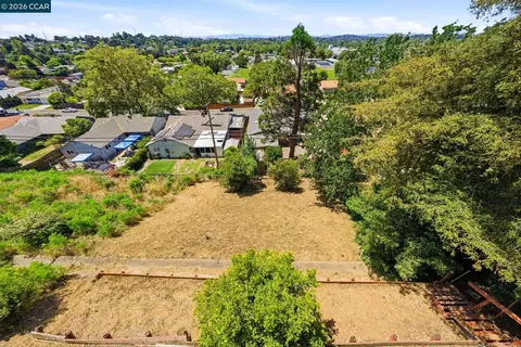 View/Area - 265 Toledo Ct, Vallejo, CA 94591 photo 2 of 10