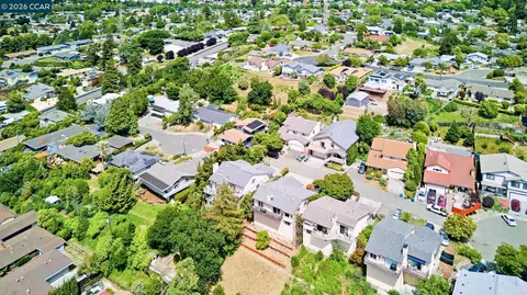 View/Area - 265 Toledo Ct, Vallejo, CA 94591 photo 6 of 10