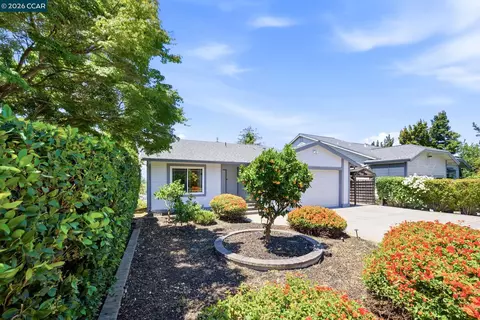 Exterior - 265 Toledo Ct, Vallejo, CA 94591 photo 5 of 12