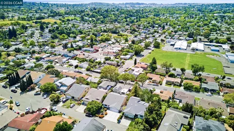 View/Area - 265 Toledo Ct, Vallejo, CA 94591 photo 9 of 10