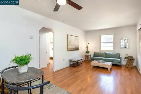Living - 3265 Hillview Ln, Lafayette, CA 94549 photo 4 of 4