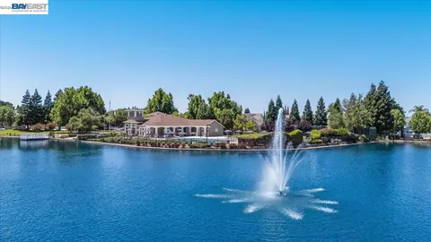 View/Area - 2449 Almanor Dr, Tracy, CA 95304 photo 4 of 7
