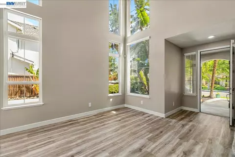 Living - 2449 Almanor Dr, Tracy, CA 95304 photo 3 of 7