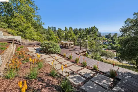 Exterior - 1328 Summit Rd, Berkeley, CA 94708 photo 14 of 22