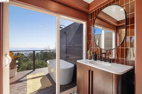 Bath - 1328 Summit Rd, Berkeley, CA 94708 photo 7 of 12