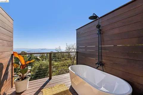 Bath - 1328 Summit Rd, Berkeley, CA 94708 photo 9 of 12
