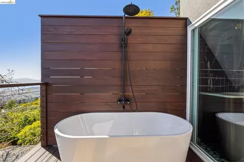 Bath - 1328 Summit Rd, Berkeley, CA 94708 photo 10 of 12