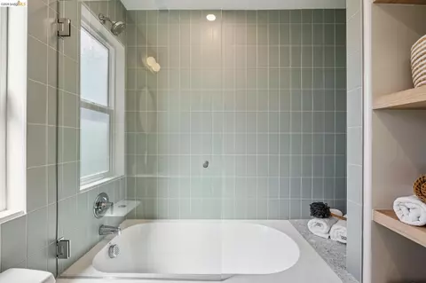 Bath - 1328 Summit Rd, Berkeley, CA 94708 photo 2 of 12