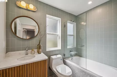 Bath - 1328 Summit Rd, Berkeley, CA 94708 photo 1 of 12