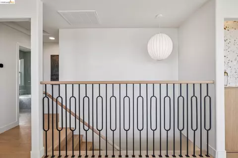 Entry Way - 1328 Summit Rd, Berkeley, CA 94708 photo 2 of 4