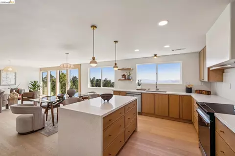 Kitchen - 1328 Summit Rd, Berkeley, CA 94708 photo 2 of 7
