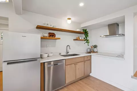 Kitchen - 1328 Summit Rd, Berkeley, CA 94708 photo 7 of 7