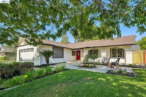 933 Algonquin Ave, Livermore, CA 94551