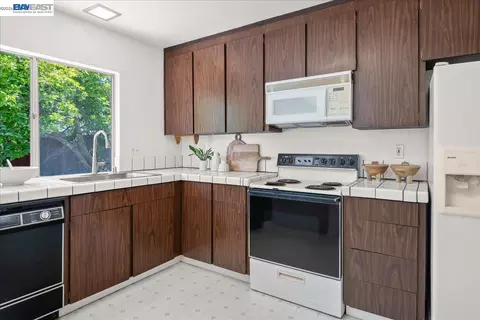 Kitchen - 3330 Kemper Rd, Fremont, CA 94536 photo 3 of 3