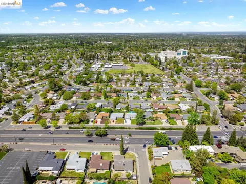 View/Area - 6322 Madison Ave, Carmichael, CA 95608 photo 3 of 4