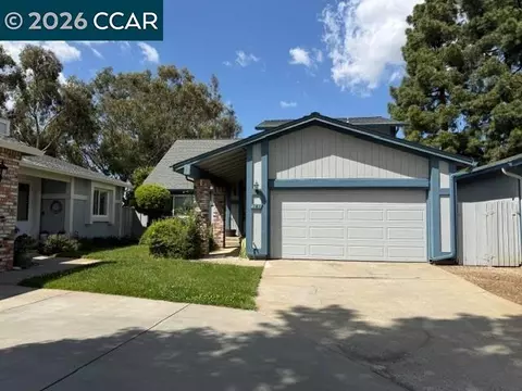585 Mt Dell Dr, Clayton, CA 94517