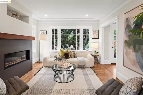 Living - 1429 Edith St, Berkeley, CA 94703 photo 3 of 3