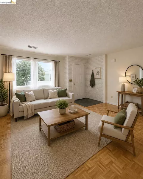 1875 Cherokee Dr #4, Salinas, CA 93906