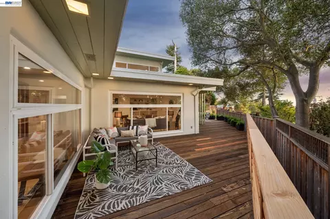Exterior - 1055 Sterling Ave, Berkeley, CA 94708 photo 8 of 15