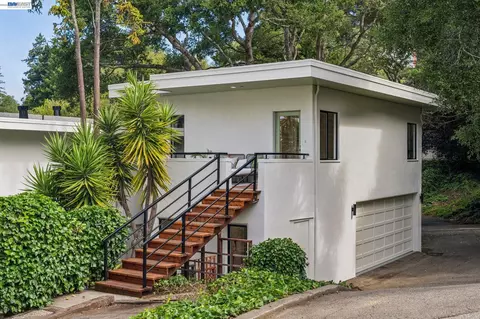 Exterior - 1055 Sterling Ave, Berkeley, CA 94708 photo 11 of 15