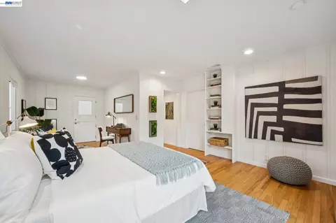 Bedroom - 1055 Sterling Ave, Berkeley, CA 94708 photo 5 of 7