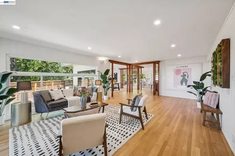 Living - 1055 Sterling Ave, Berkeley, CA 94708 photo 3 of 6
