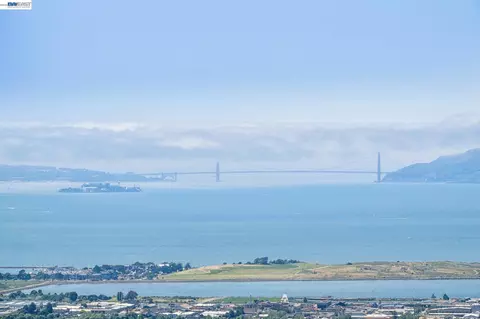 View/Area - 1055 Sterling Ave, Berkeley, CA 94708 photo 1 of 2