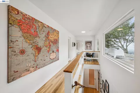 Entry Way - 1055 Sterling Ave, Berkeley, CA 94708 photo 1 of 3