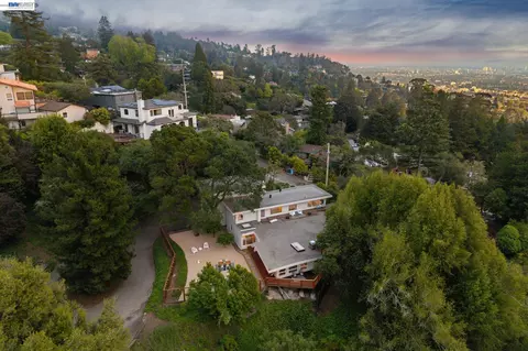 View/Area - 1055 Sterling Ave, Berkeley, CA 94708 photo 2 of 2