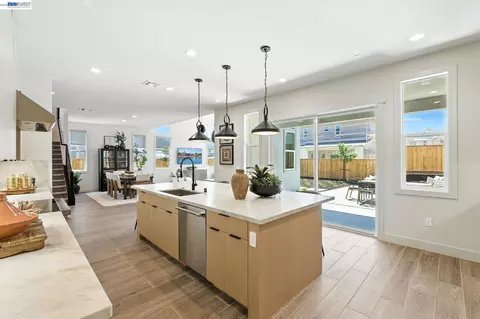 4237 Langley Rd, Dublin, CA 94568