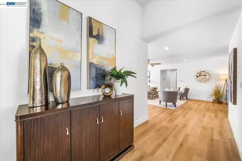 Entry Way - 2599 Walker Pl, Livermore, CA 94550 photo 2 of 2