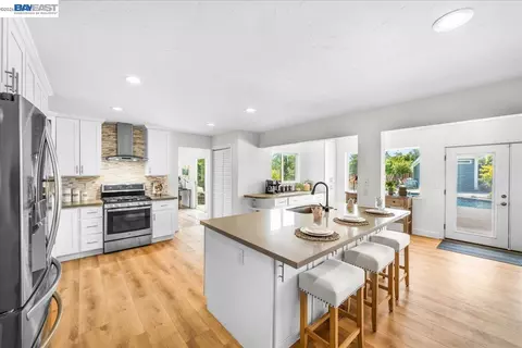Kitchen - 2599 Walker Pl, Livermore, CA 94550 photo 2 of 6