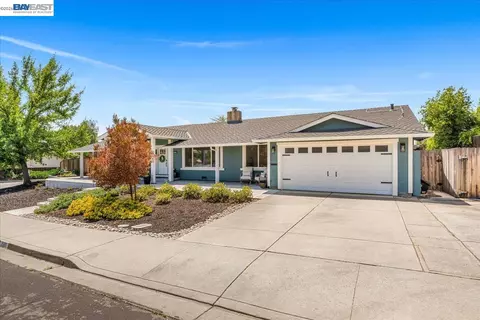 Exterior - 2599 Walker Pl, Livermore, CA 94550 photo 4 of 24