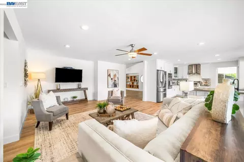 Living - 2599 Walker Pl, Livermore, CA 94550 photo 5 of 7