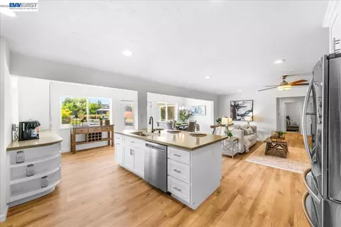 Kitchen - 2599 Walker Pl, Livermore, CA 94550 photo 3 of 6