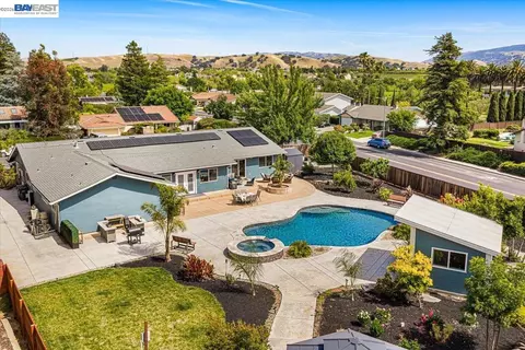 View/Area - 2599 Walker Pl, Livermore, CA 94550 photo 6 of 8