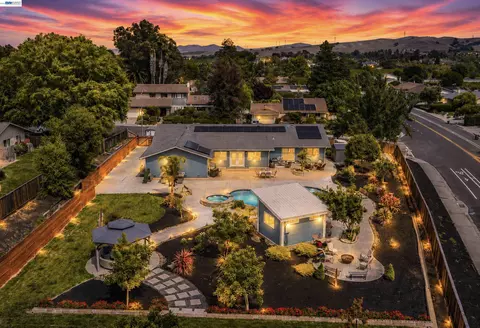 View/Area - 2599 Walker Pl, Livermore, CA 94550 photo 3 of 8