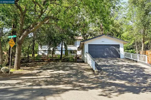 1067 Ridge Park Dr, Concord, CA 94518